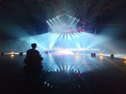 导演爆料演唱会视频大全,演唱会幕后花絮视频大公开